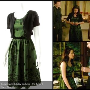 Bella Swan Birthday Dress (New Moon)